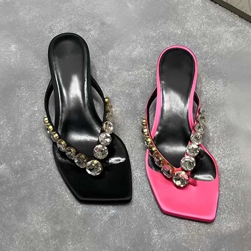Rhinestone Slippers Kitten Heel Flip Flops Fashionable Versatile High Heels Women Outdoor Comfortable Casual Shoes