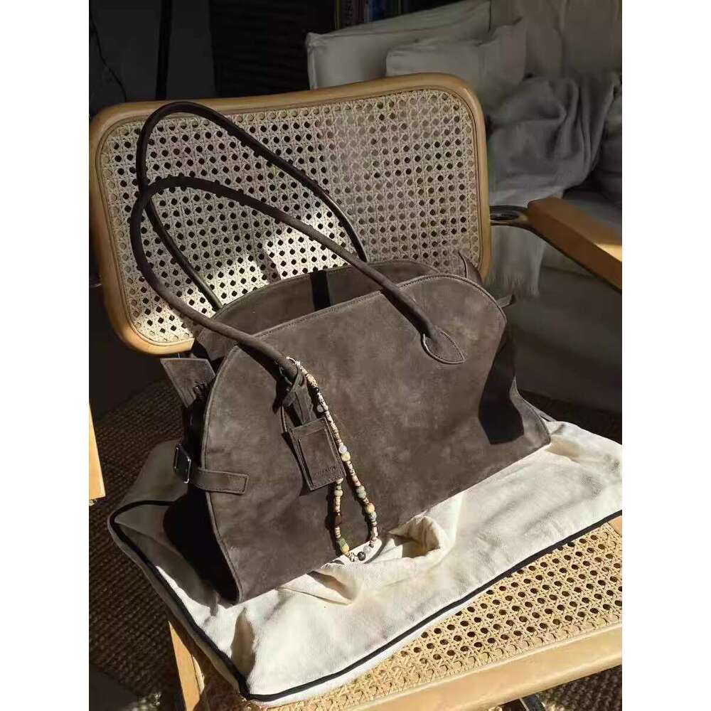 Autumn Winter Big Tote 2025 New Commuter Matte Handheld briefcase High end and Versatile Underarm Bag