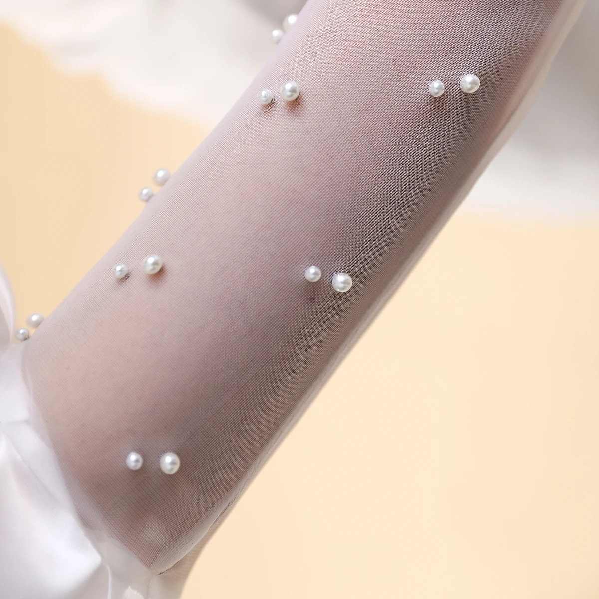 WG047 Exquisite Wedding Bridal White Gloves Satin Ruffle Pearl Beads Bridal Maid Finger Opera Masturbation 250430