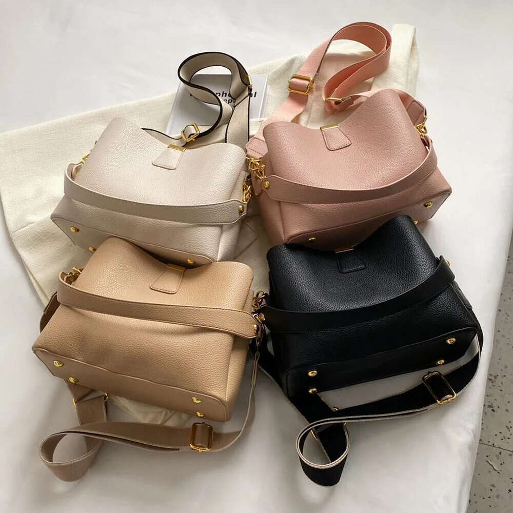 Women Shoulder Large Capacity Daily Tote Handbag Adjustable Strap Bucket Crossbody Ladies Outdoor Bag
