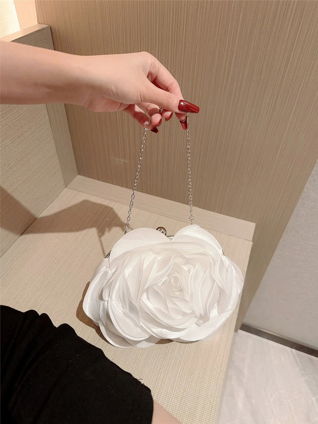 Dinner Package Flower Clutch White Romantic Wedding Bridal Ball Party 250428