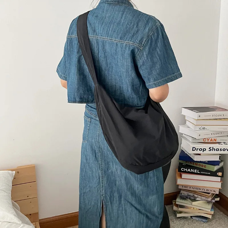 Little Fresh Nylon Shoulder Hobos Bag Large Capacity Versatile Crossbody Bag Student SatchelsTote Bags 250428