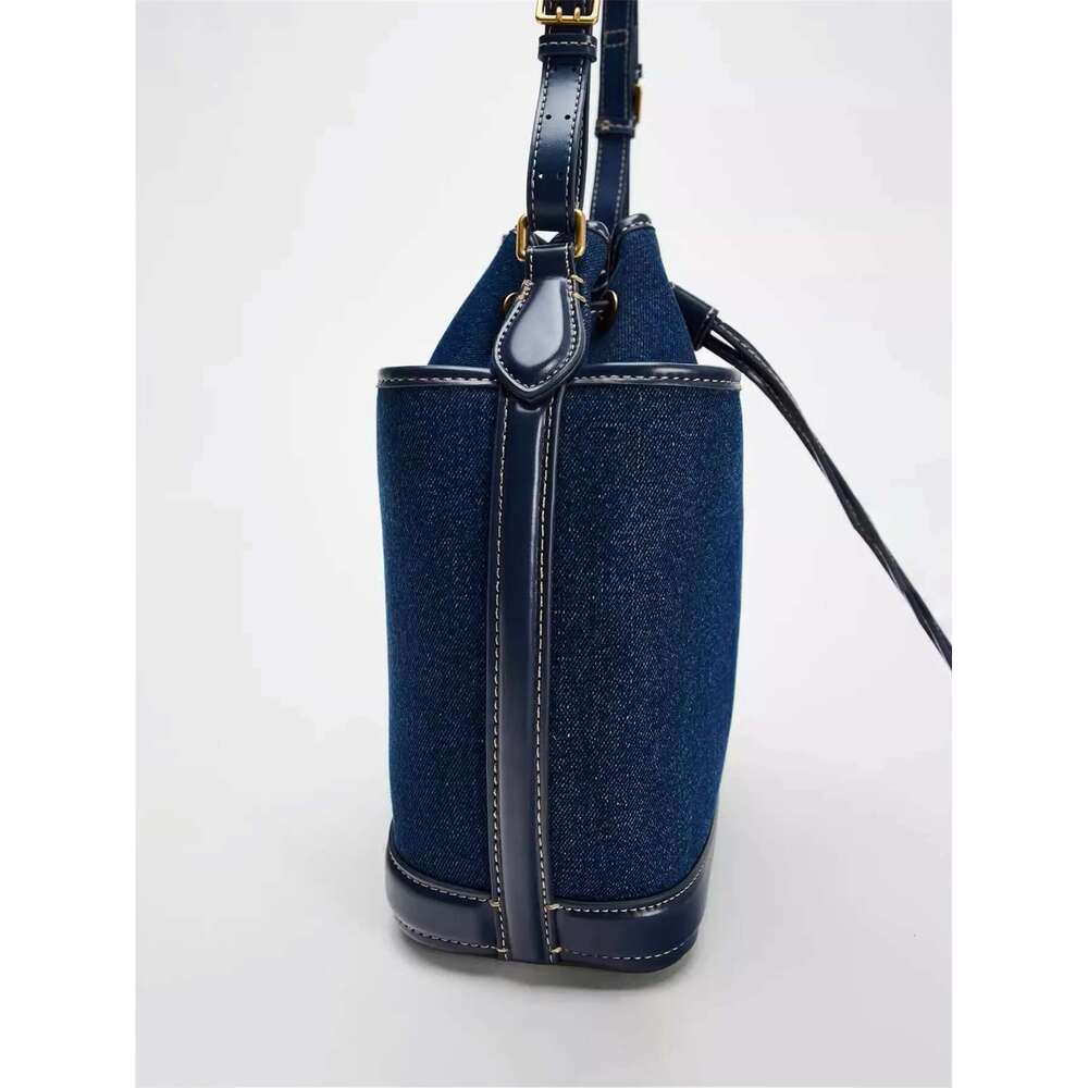 Autumn/Winter New Denim Hand Bill Shoulder Fashion Canvas Bucket Bag