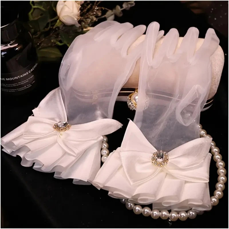 Pure White Lace Gloves Exquisite Water Diamond Decorative Bow Gloves Wedding Bridal Elegant Sweet Accessories Gloves 250430