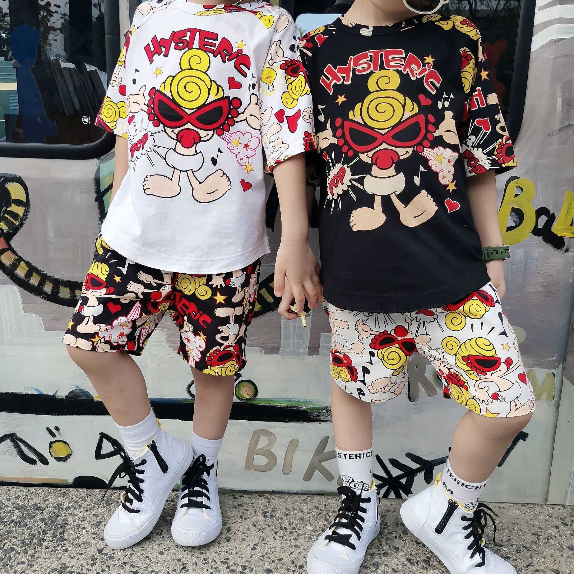 Childrens Casual Shorts Summer New Style Mens and Womens Cotton Five Quarter Pants Cartoon Full Print Trendy Shorts Dance Shorts Y250430Q3A1