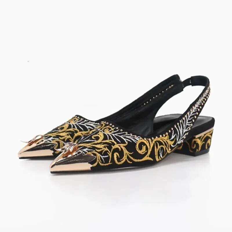 New Fashion Design Thick Heel Metal Pointed Toe Embroidered Women's Empty Back Sandals Rivet Decorated Shoes Women