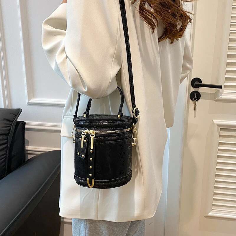 New PU Wine Bucket Shaped Women's Backpack Storage Handheld Bag Fashionable And Popular