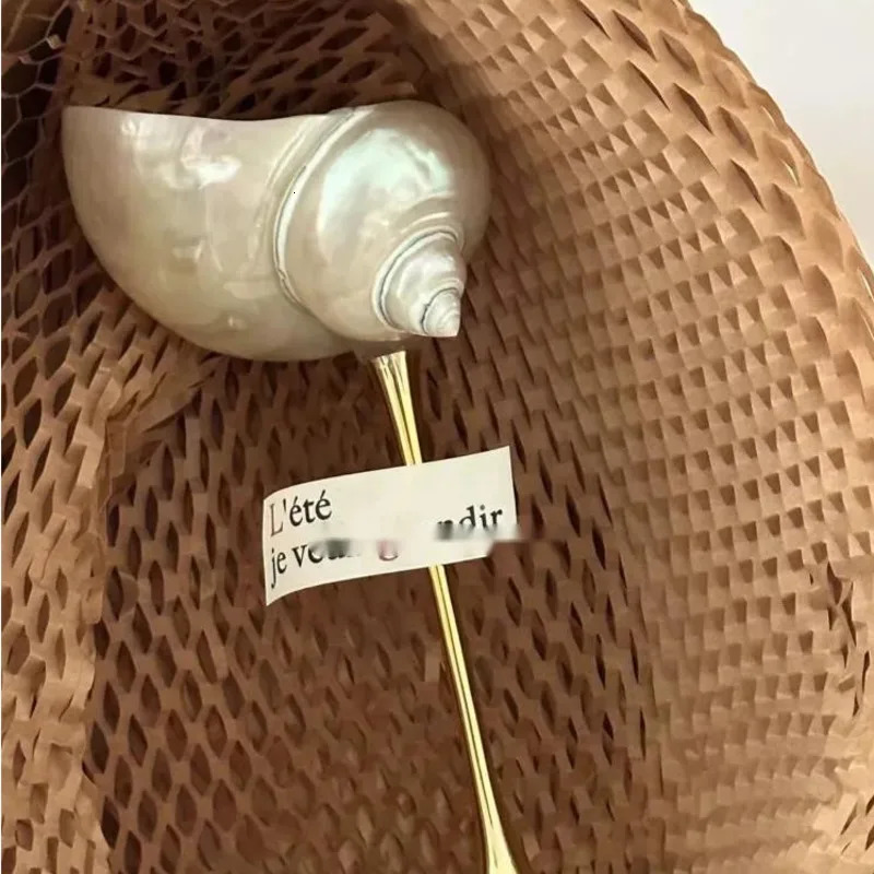 Nordic handmade natural conch shell wine glass creative party drink set for womens niche champagne bar highend Utensils 250424
