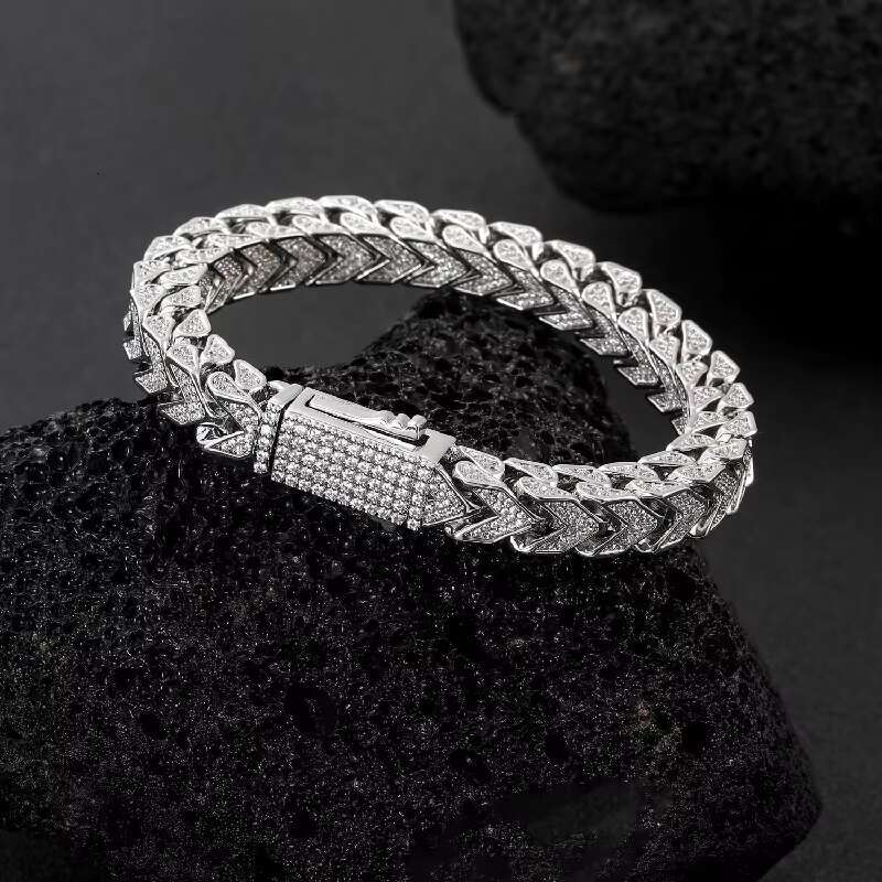 New Hip Hop 8mmV-shaped Chain Front and Back Chain 4-sided Zircon Reversible Pattern Mens Bracelet