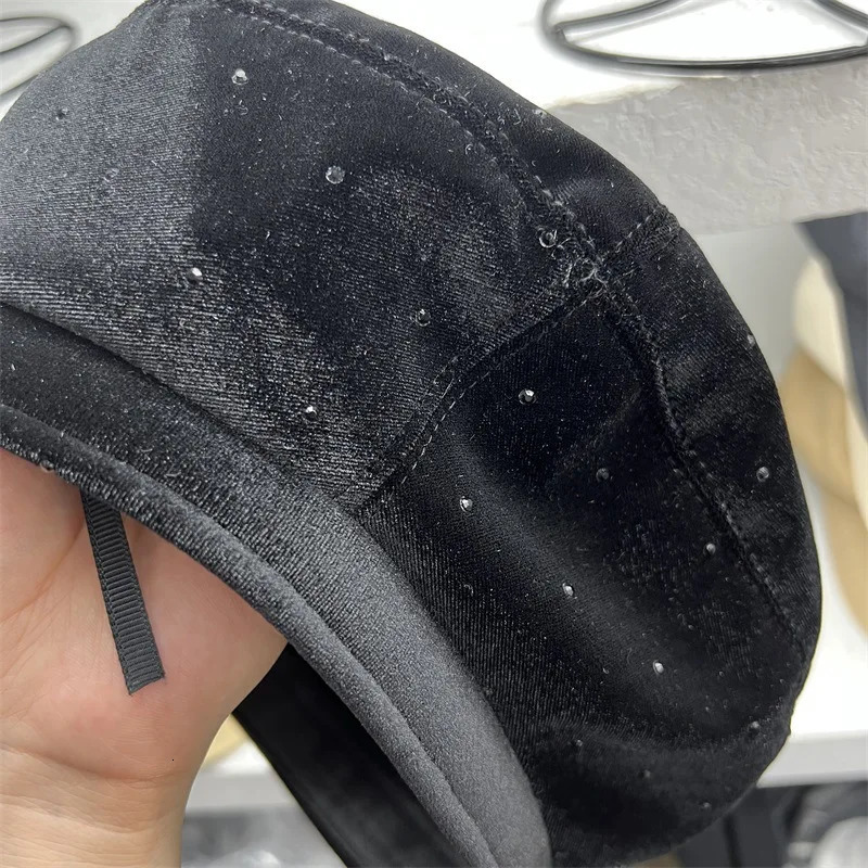Velvet full diamond beret ladies autumn and winter retro literature ladies warm painter hat 250430