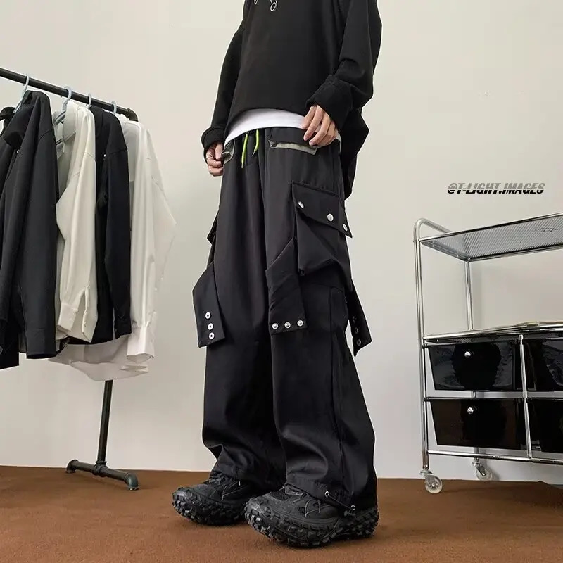 Streetwear hip-hop runners cargo pants mens jackets multi pocket black pants Harajuku fashion mens wide leg pocket sports pants 250423