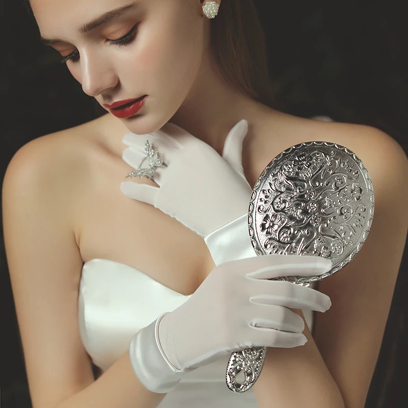 Simple Womens Short Wedding Bridal Gloves Smooth Satin Chiffon White Bridal Mermaid Finger Gloves WG019 250430