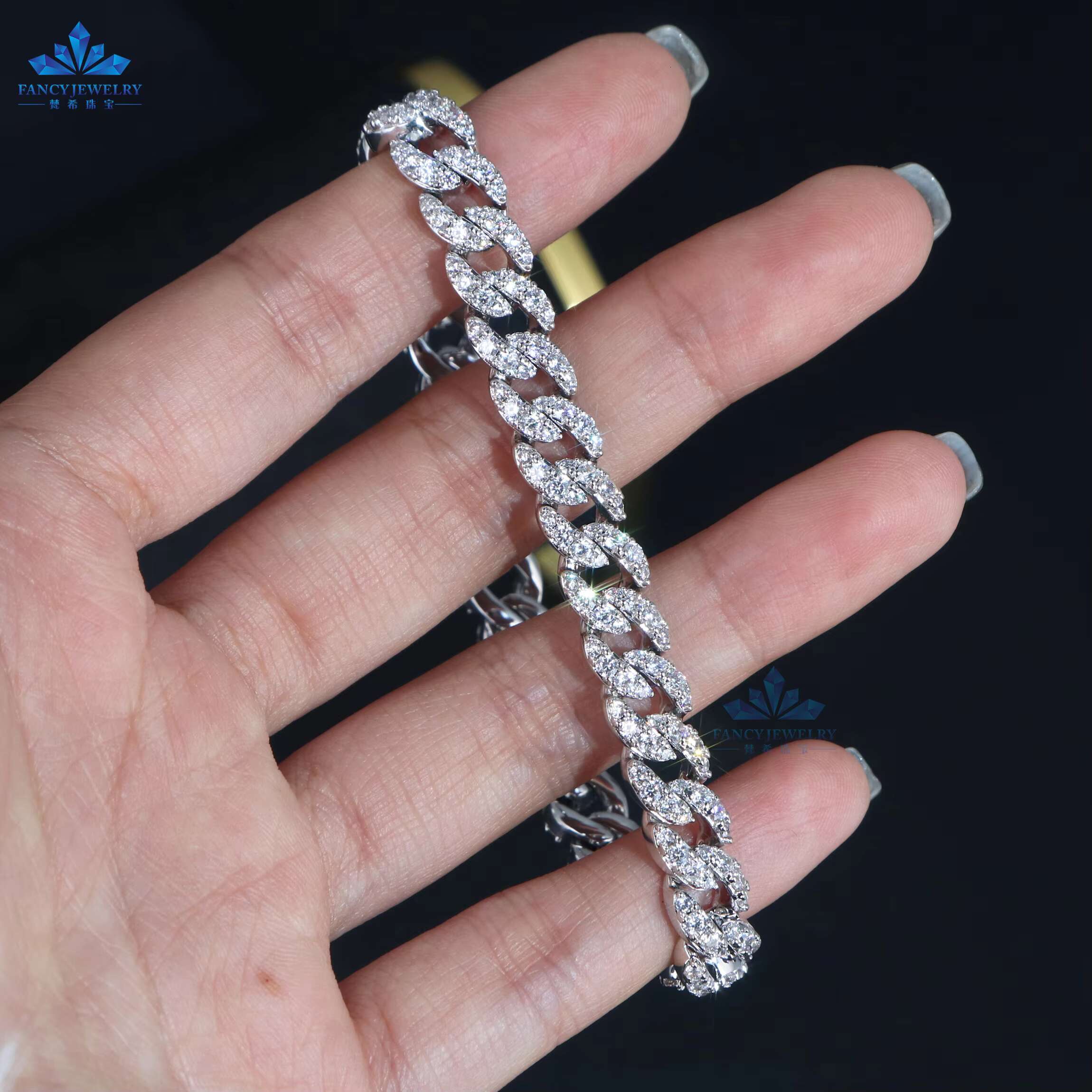 Hot Selling 925 Silver Hiphop Cuban Chain Bracelet VVS Diamond Iced Moissanite Fashionable Charm Bracelets for Men Women Ready