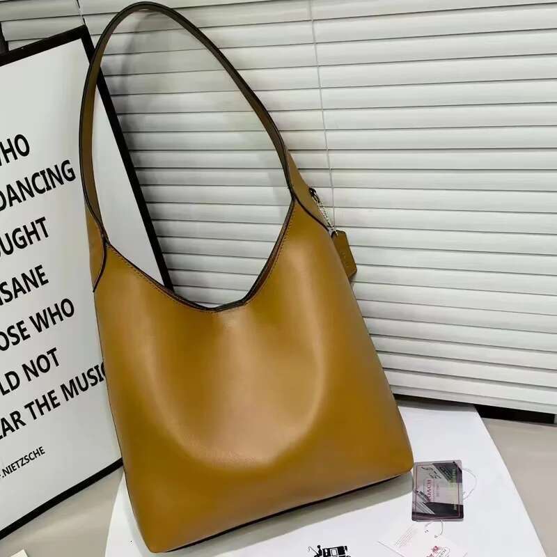 High-end Customized Solid Color Large Capacity Women's Shoulder Fashionable Casual Handbag Commuter Tote Underarm Bag