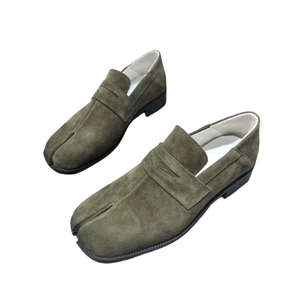 New Leisure Horseshoe Shaped Split Toe Men's Flat Casual Comfortable Loafers Designer Style Shoes For Men