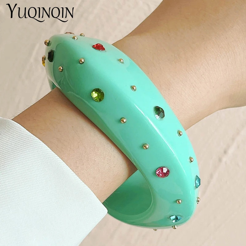 Classic Retro Irregular Geometric Cuff Bracelet Womens Fashion Jewelry Crystal Charm Bracelet Fashion 250425