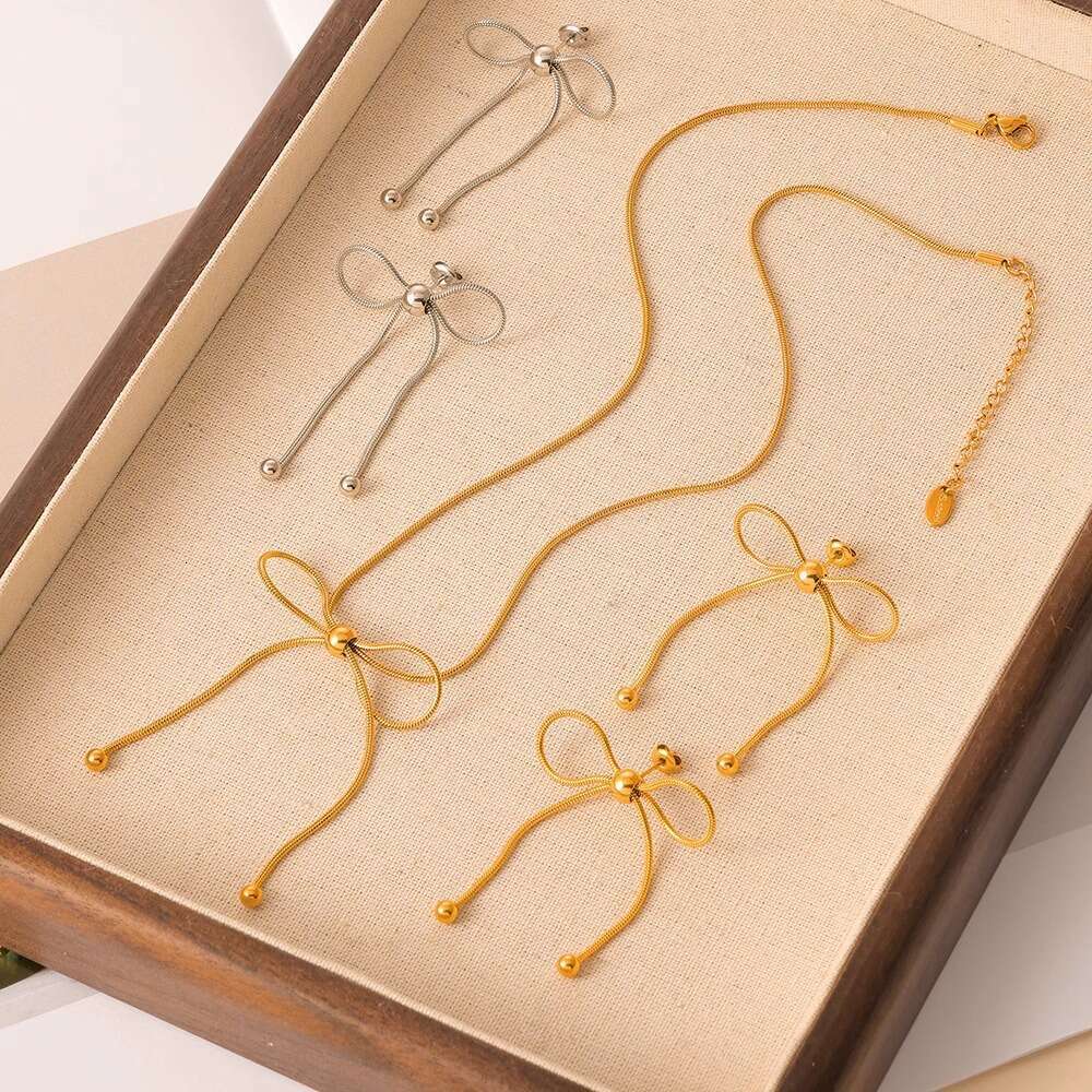 Instagram Iuencer's Same Style Drawstring Butterfly Design Necklace, Gold Titanium Steel Lock Chain, High-End Accessory