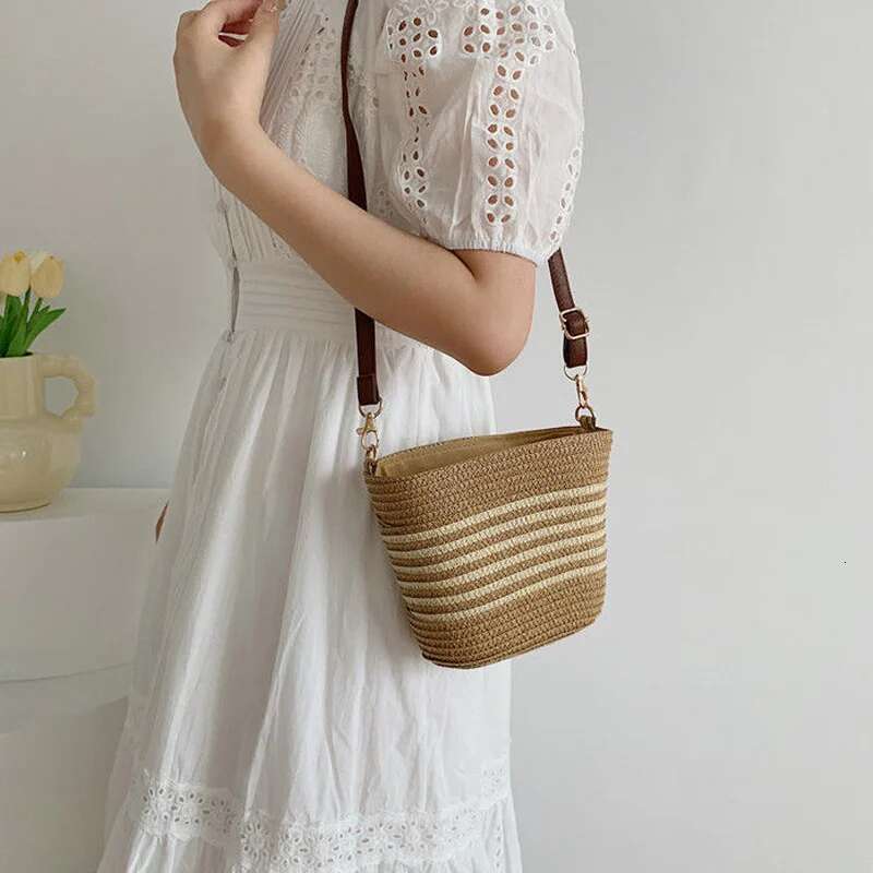 Women's Beach Art Weaving Handbag Small Fresh Shoulder Underarm Tote Striped Bucket Bag
