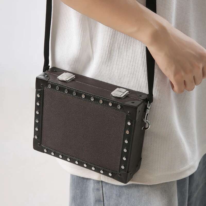 Minimalist Men's Hard Shell Box Shoulder Fashionable Rivet Male Crossbody Bags Unisex Messenger Bag for Men