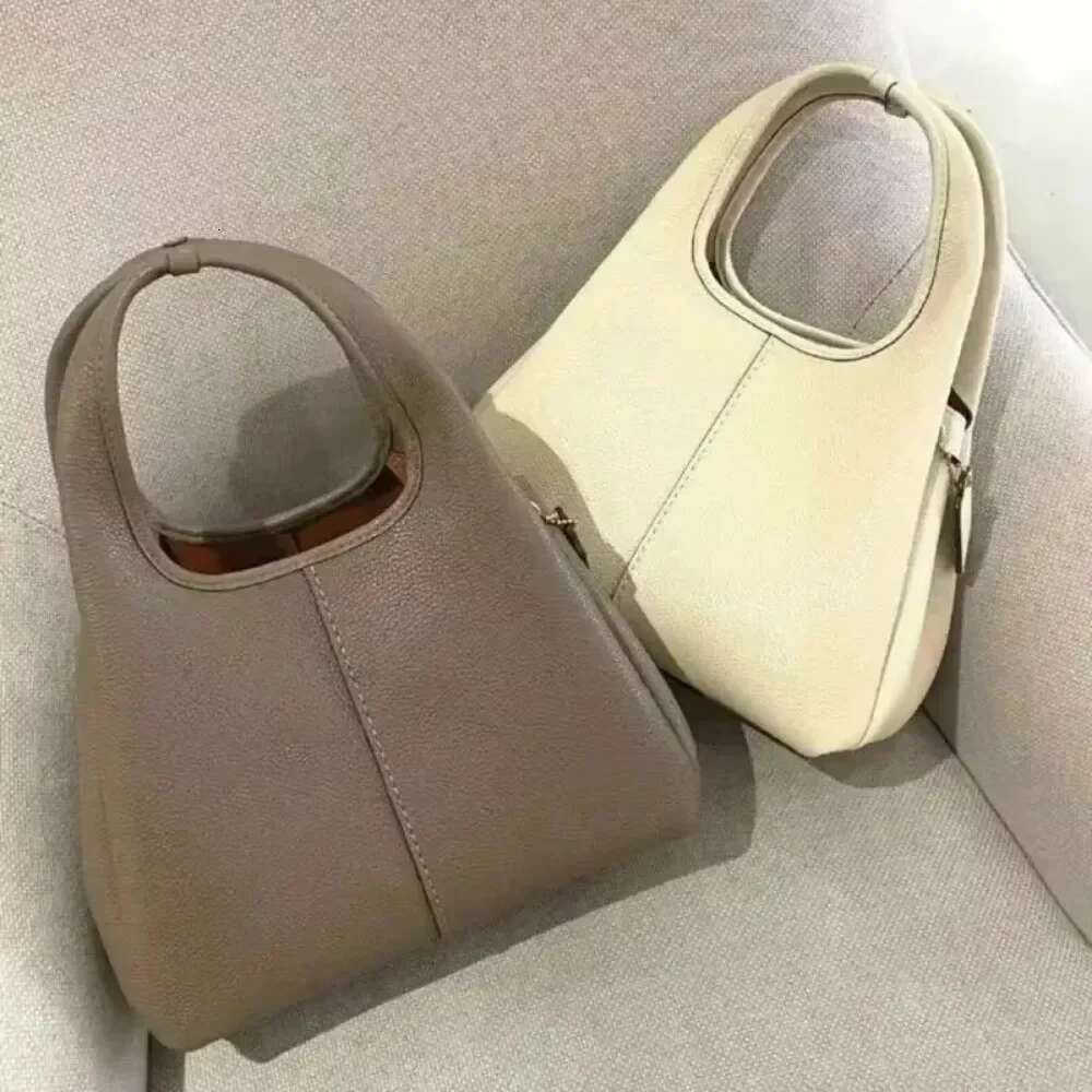 Hot Selling New Women's Classic Handbag, Multifunctional Shoulder Bag, Fashionable And Simple