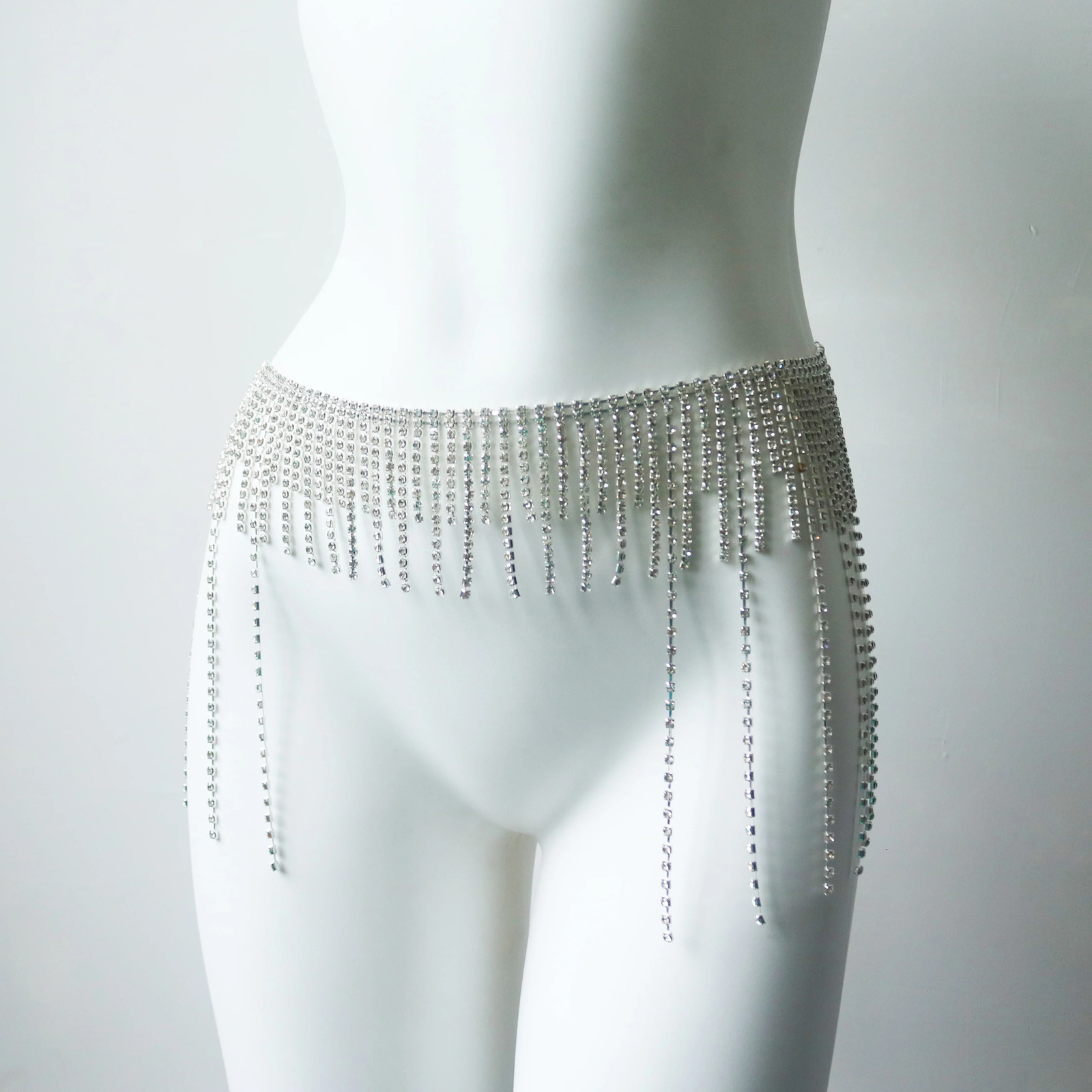 Gorgeous and elegant tassel rhinestone waist chain beach nightclub sex body chain and fashionable womens jewelry accessories 250425