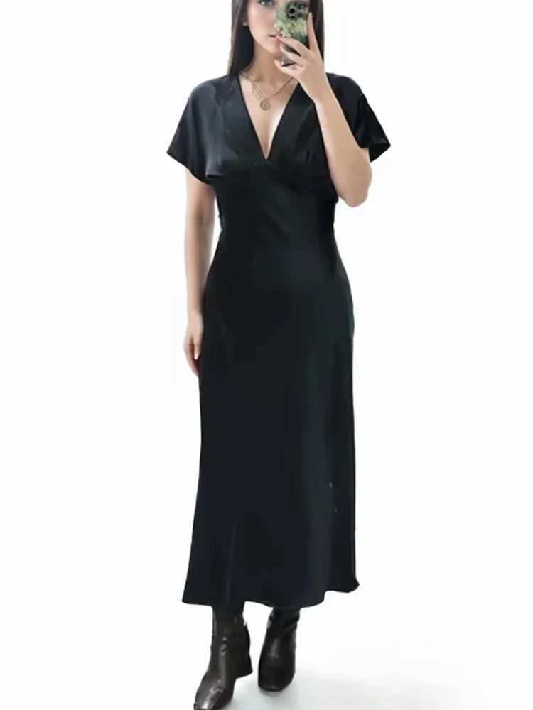 Womens 2025 new summer elegant and fashionable slim fit V-neck street holiday long dress young womens fashionable and comfortable dress W250430