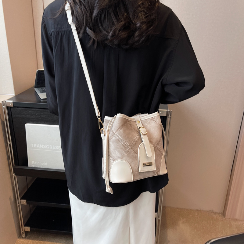 designer bag Small for women 2024 new fashionable shoulder crossbody bag high-end texture niche design diamond grid bucket bag