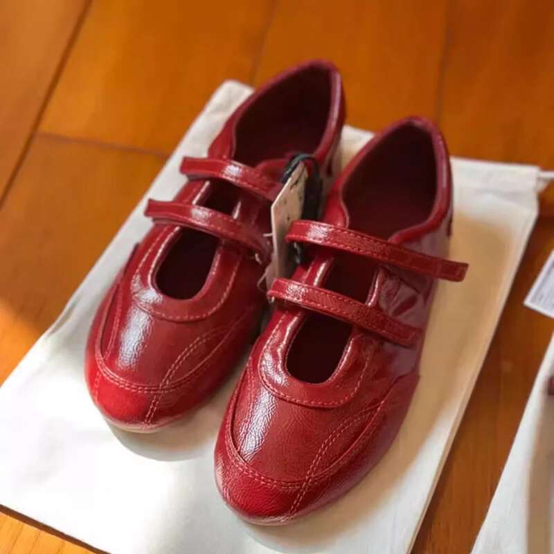 New Ballet Flats Women Comfortable Casual Puffy Mary Jane Shoes Vintage Loafers Fashionable Retro Sandal