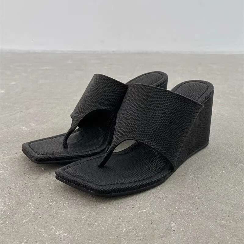 Outdoor Flip Flops Sandals Platform Wedge Slippers Designer Women's Slip-on Beach Fashion Casual Shoes Women