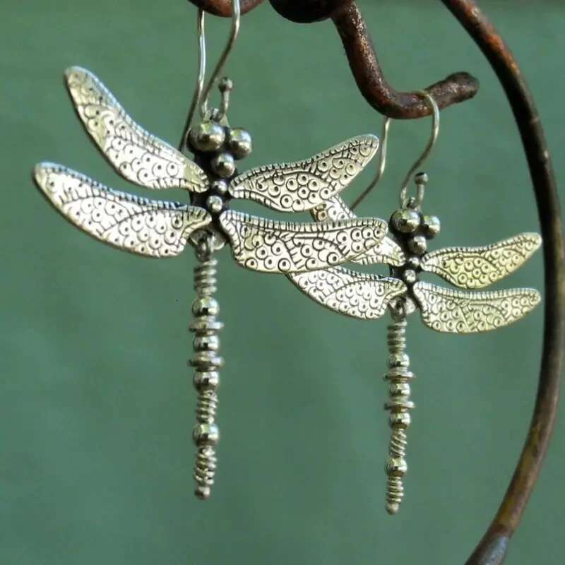 Vintage Dragoy Design Carved Pattern Dangle Earrings Retro Bohemian Style Sier Color Jewelry Trendy Female Ear Ornaments