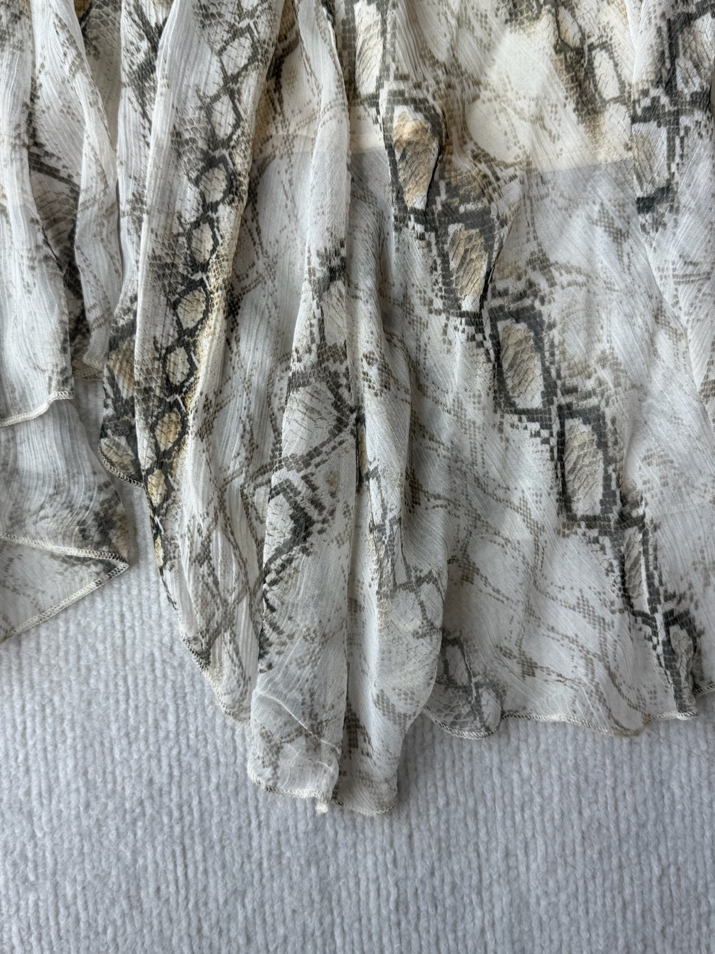 2025 Serpentine print irregular skirt Fashion Week Show Customized Fashion Tailored clothing omens Fashion Paris.M398