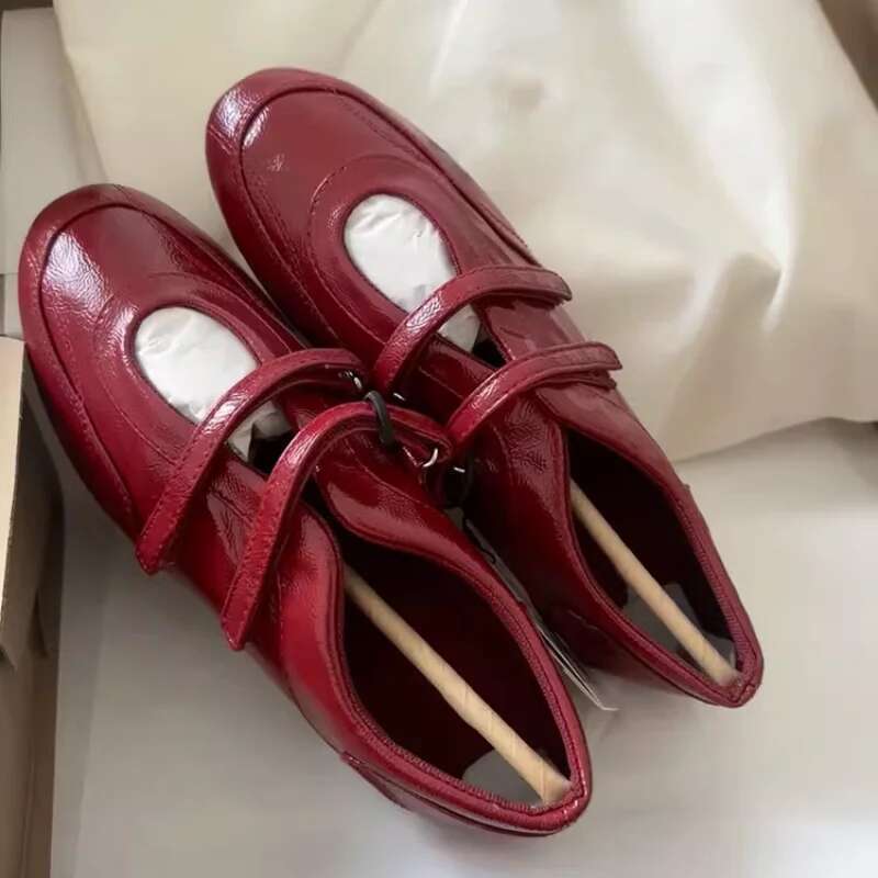 New Ballet Flats Women Comfortable Casual Puffy Mary Jane Shoes Vintage Loafers Fashionable Retro Sandal