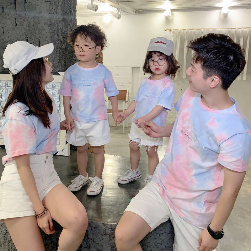 2025 Parent Child Summer Three Or Four Western Style Tie Dye Short Sleeved T-Shirt Different Fashionable Family Clothing