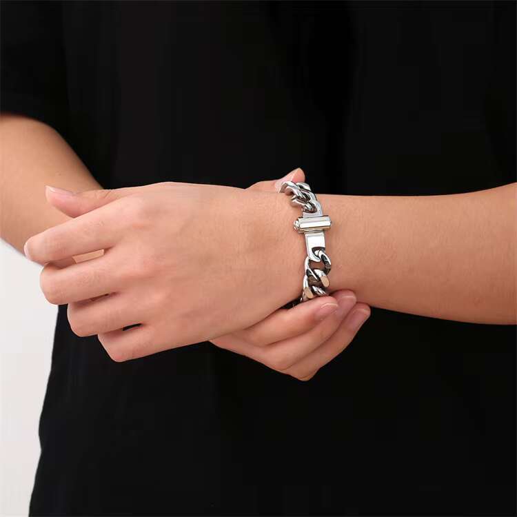 2025 New High Quality Flat Diamond Hiphops Chain Chunky Miami Cuban Link Chain Bracelet for Men Women Lux