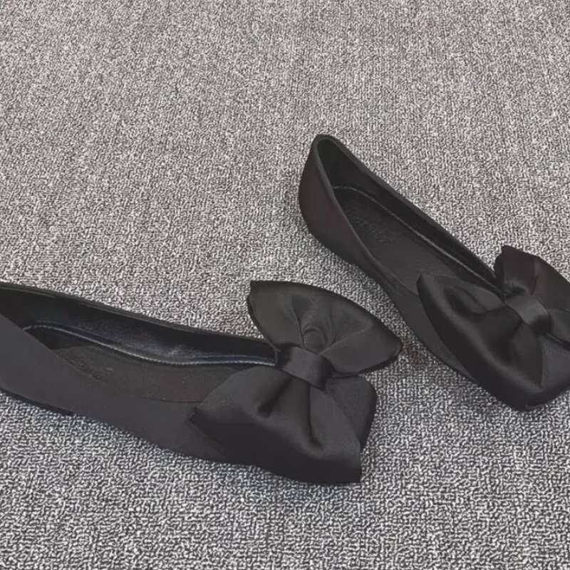 Brand Bow Soft Sole Women Comfortable Flat Slip-on Ballet Ladies Sandals Satin Wedding Shoes