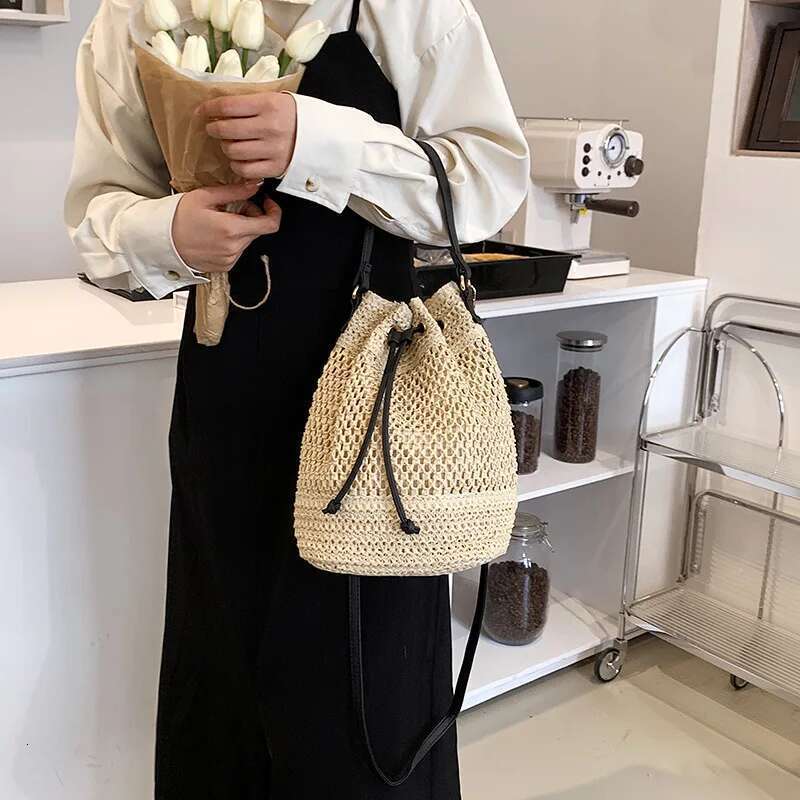 designer bag Sumple Straw Bucket For Women Woven Handmade Shoulder Drawstring Crossbody Rattan Beach Bag for Gilrs Travel Purse
