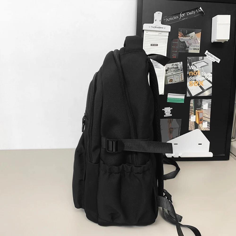 Outdoor travel lightweight personalized niche leisure backpack trend mens and womens backpacks large capacity computers 250427