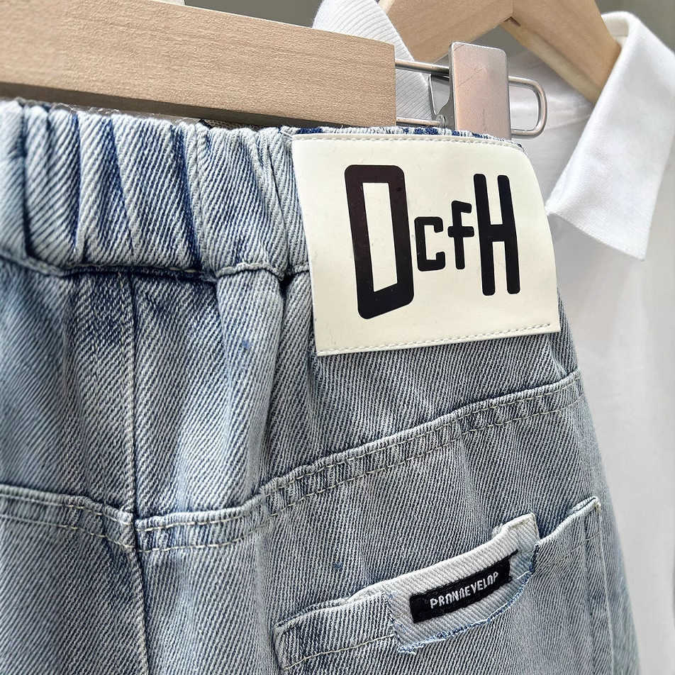 Summer 2025 Childrens Clothing Boys and Childrens Korean Version Trendy and Western-style Denim Shorts Cropped Pants Y250430N5DO