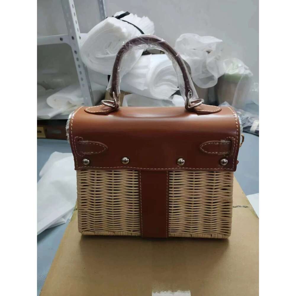 Summer French Women's Crossbody Straw Woven Bag
