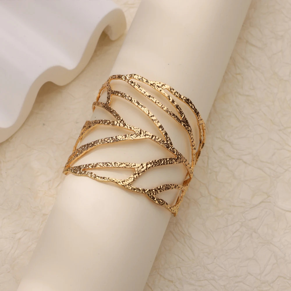 Stainless steel wide bracelet suitable for women gold flower leaf hollow cuff bracelet womens retro wedding jewelry gift 250425