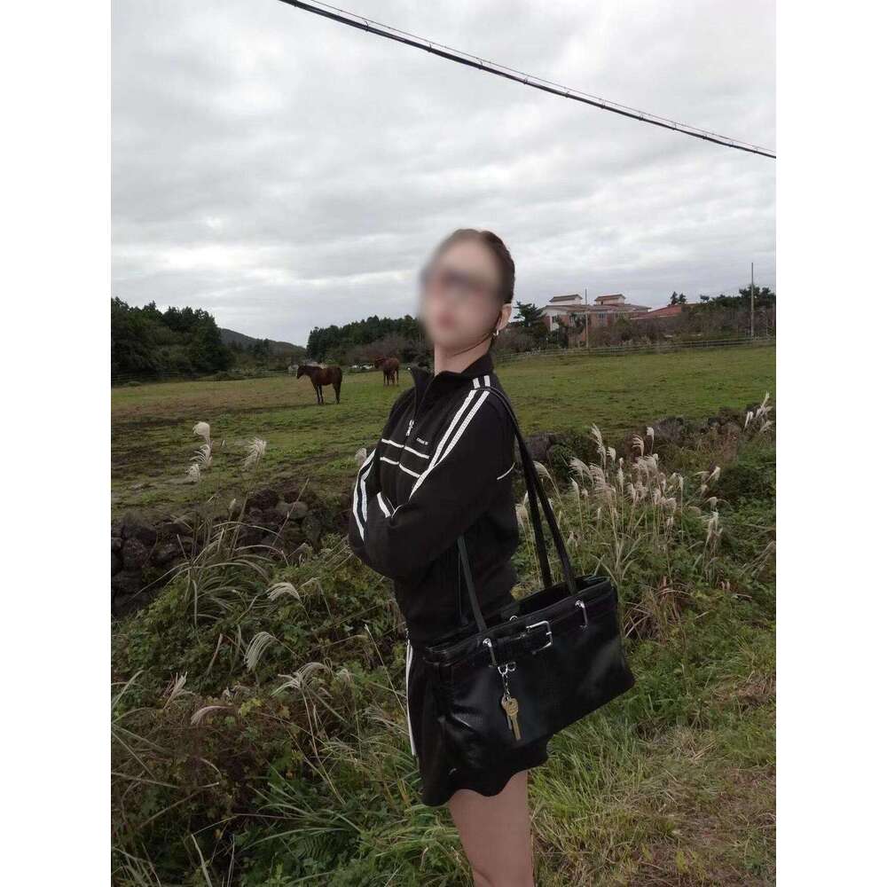 Commuter Underarm 2025 Autumn/Winter Extremely Simple Fashion Versatile Handbag Tote Style High End Single Shoulder Bag