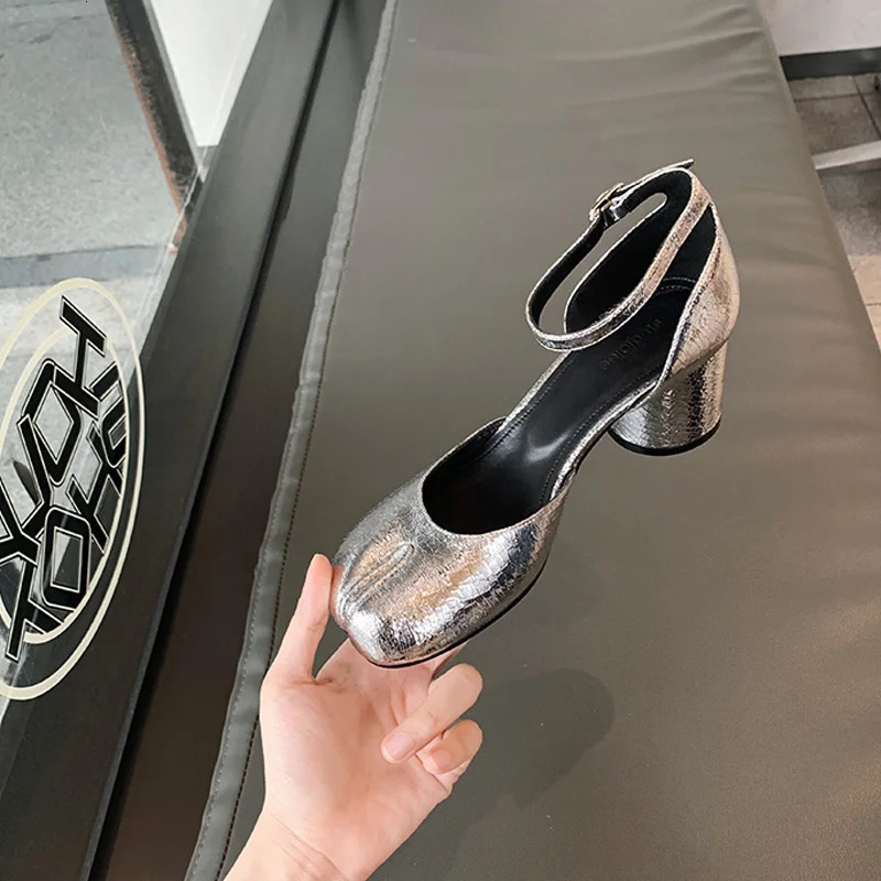 Modern Foot Pump Womens Round High Foot Leather Square Split Foot Pump Shoes Spring and Summer Sandals Mary Janes Heel Women 250425