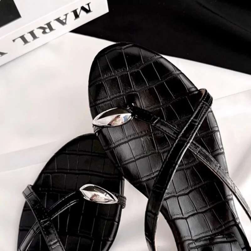 Metal Clip Slipper Sandals Kitten Heels Cross Strap Genuine Leather Solid Color Fashion Elegant Sexy Party Dress Women Shoes