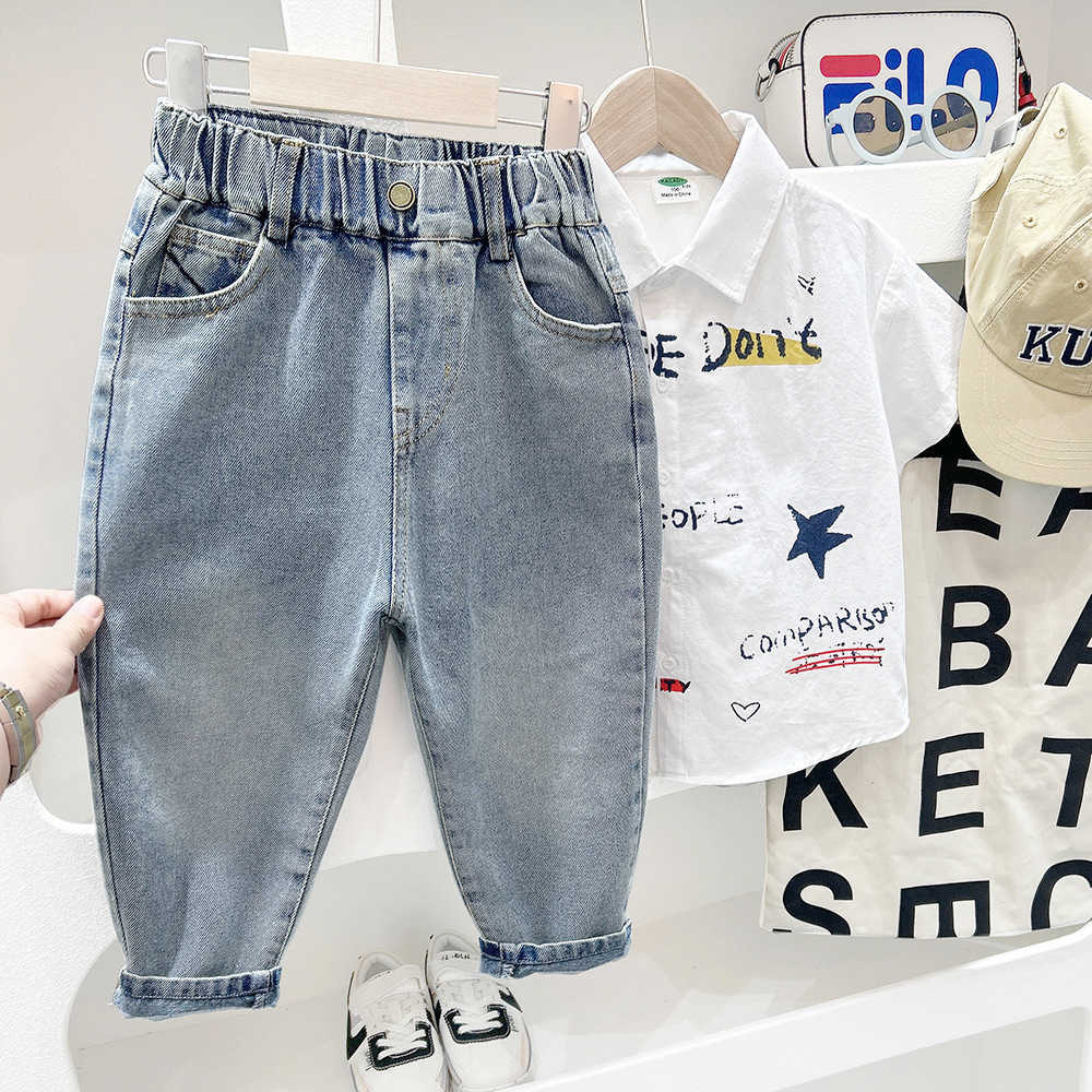Boys Pants 2025 New Mid Size Childrens Spring and Autumn New Loose Jeans Boys Baby Childrens Personalized Jeans Y250430T3V5