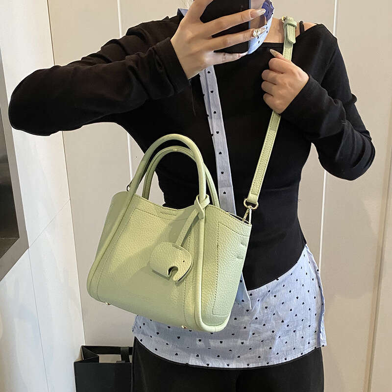 Premium Soft Leather for Women 2025 New Fashionable Versatile Handheld Bucket Bag, Casual and Simple Crossbody Mother Bag