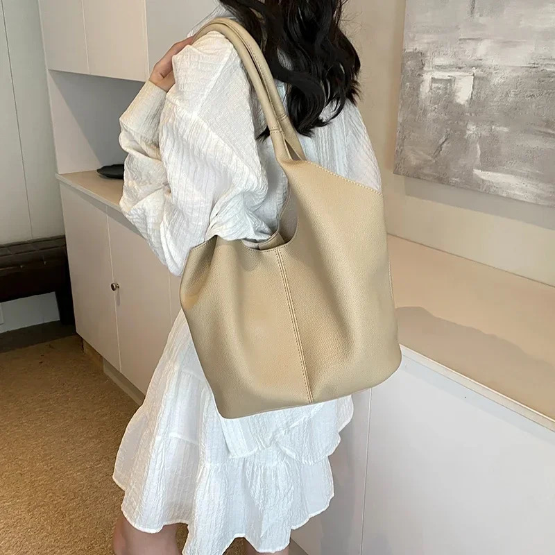 Retro Simple Shoulder Bag Large Capacity Pu Leather Bucket Bag Womens Communicating Underarm Bag Fashion Womens Handbag 250427