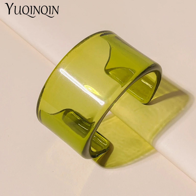 Fashion transparent acrylic resin open bracelet for women geometric Korean retro wide bracelet for women handmade pearl jewelry 250425