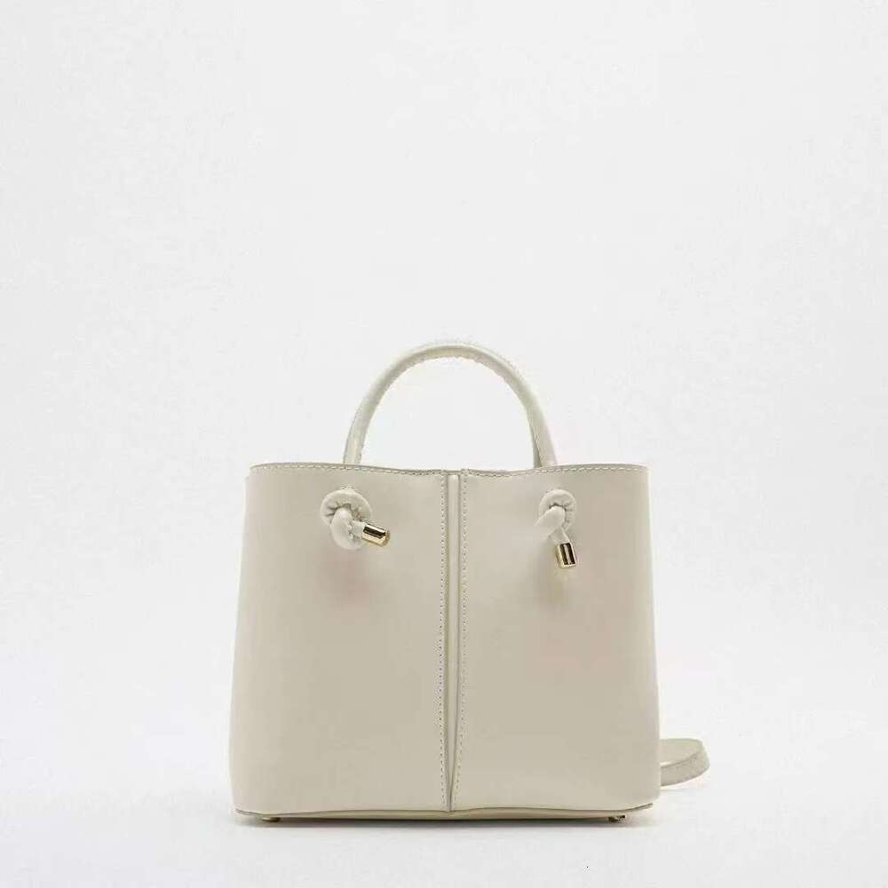 Minority texture handbag female 2025 new leisure Joker shoulder messenger commuter bag