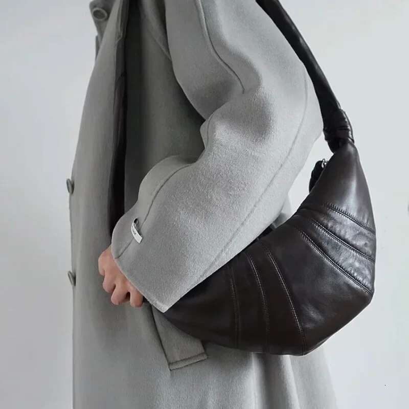 Designer New Lambskin Brand Croissant Fashionable Versatile Shoulder Crossbody Bag