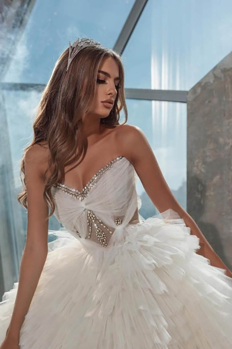 Vintage Beaded Ball Gown Wedding Dress Sleeveless Bridal Dress Tiered Ruffles Puffy Customized vestidos de novia
